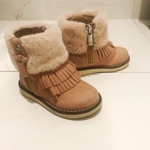Mayoral kids faux fur pink zip up booties